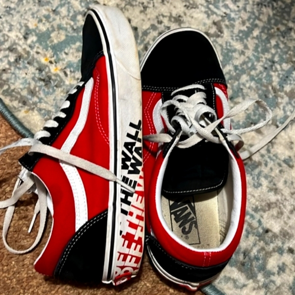 Red White and Black Off The Wall Vans Sneakers - Picture 4 of 4
